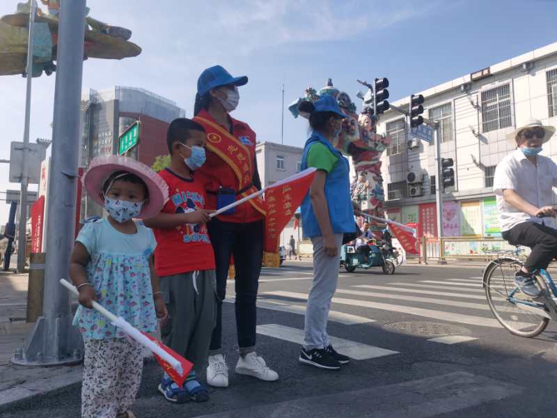 <strong>女生被男生操喷水的视频在线看免费</strong>